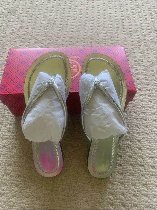 Tory Burch Silver Metallic Leather Flip Flop Sandals